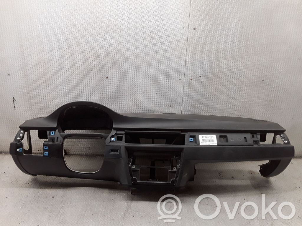 BMW 3 E90 E91 Dashboard 