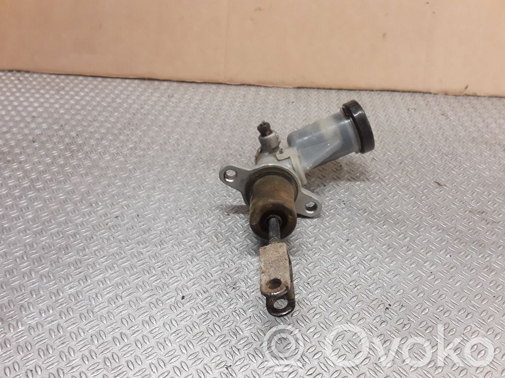 Nissan Terrano Maître-cylindre d'embrayage