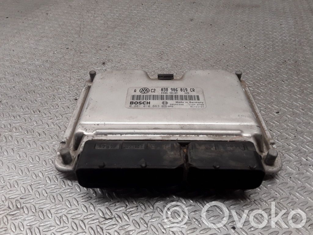 Volkswagen Golf IV Unitate/modul de control motor 