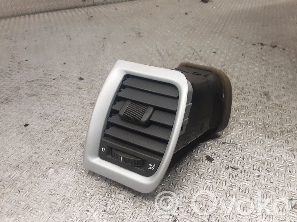 Skoda Fabia Mk2 (5J) Garniture, panneau de grille d'aération latérale