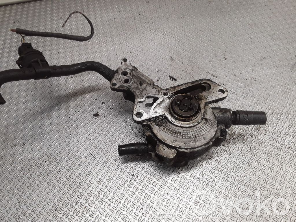 Pompe à vide   038145209E