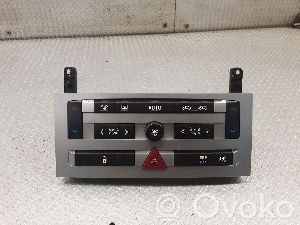 Peugeot 407 Climate control unit 