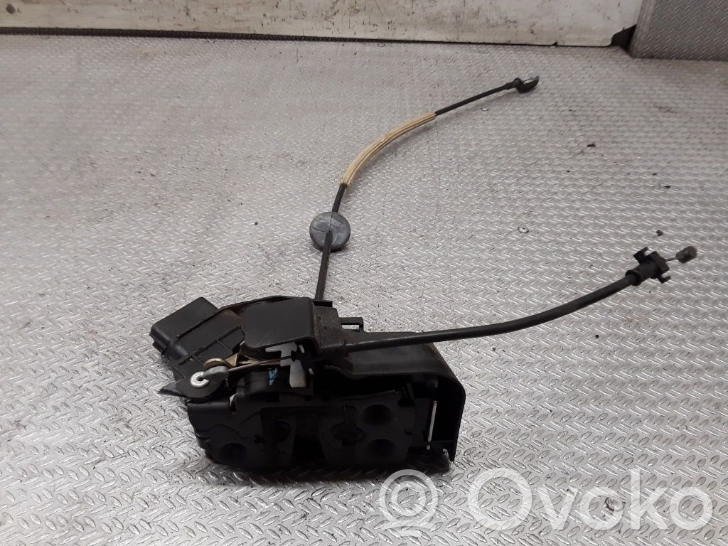 Ford Focus C-MAX Aizmugurē slēdzene 