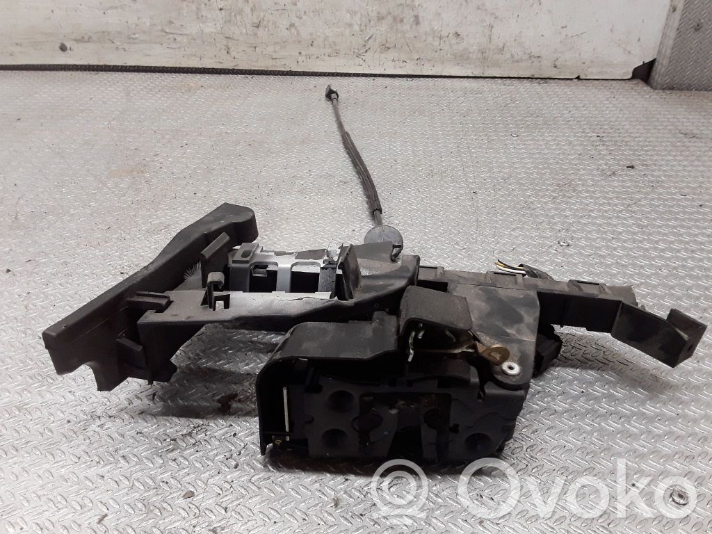 Ford Focus C-MAX Aizmugurē slēdzene 