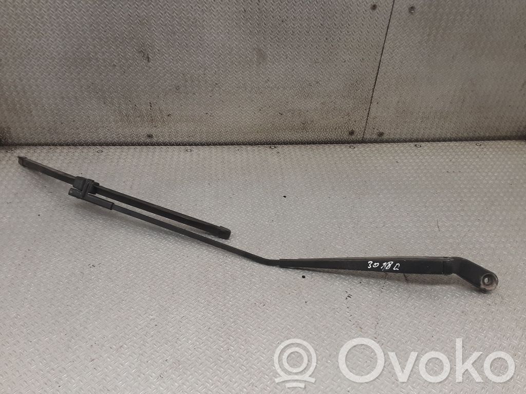 Volkswagen Polo Wycieraczka szyby przedniej / czołowej 