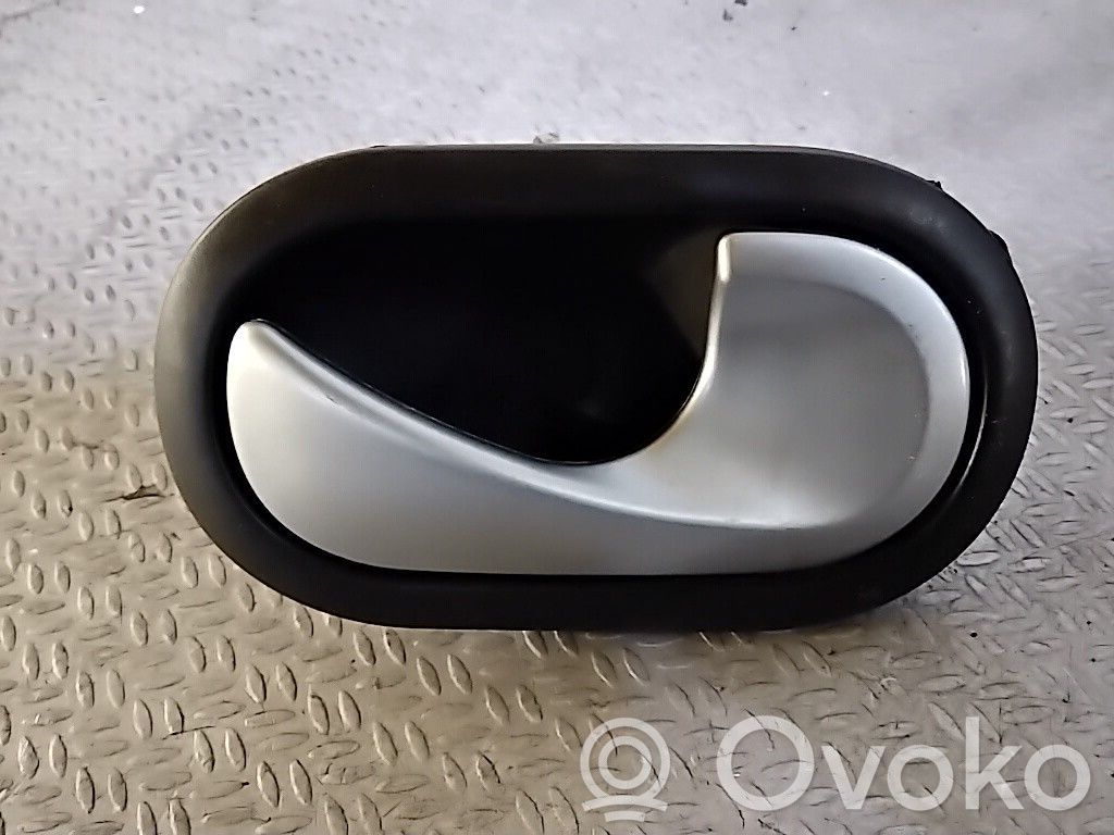Renault Clio III Front door interior handle 