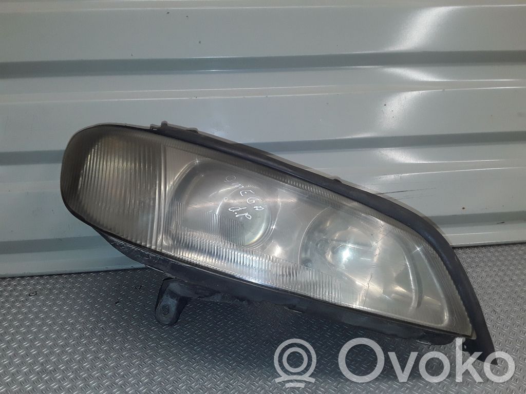 Opel Omega B2 Faro/fanale 