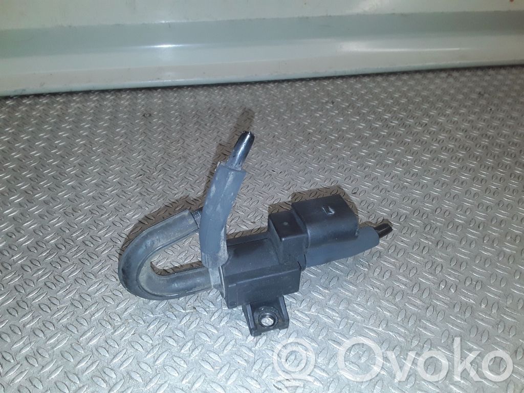 Electroválvula del turbo   06F906283F