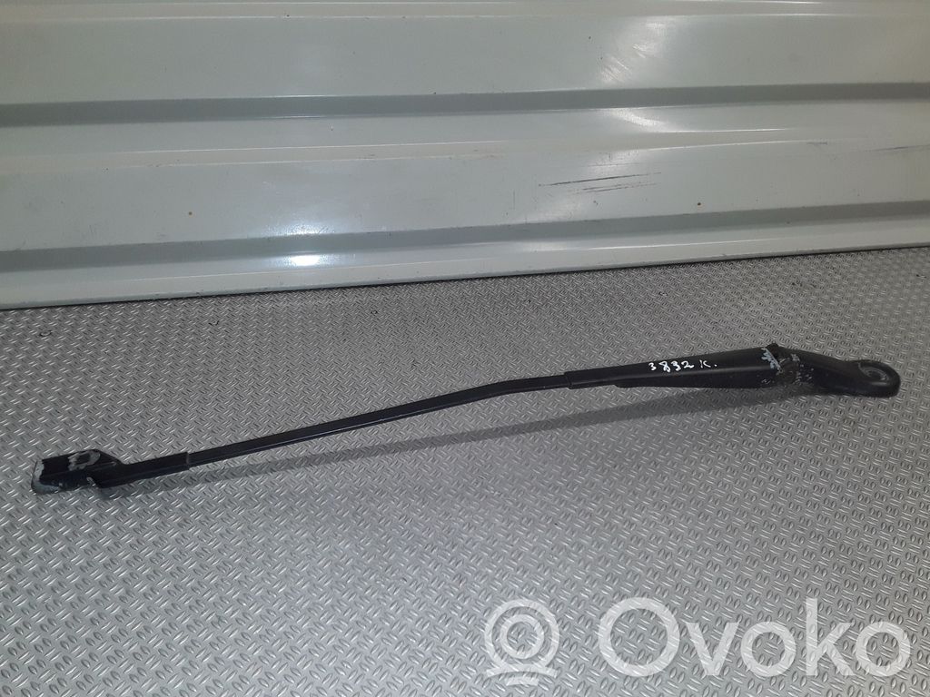 Brazo del limpiaparabrisas delantero   20812593