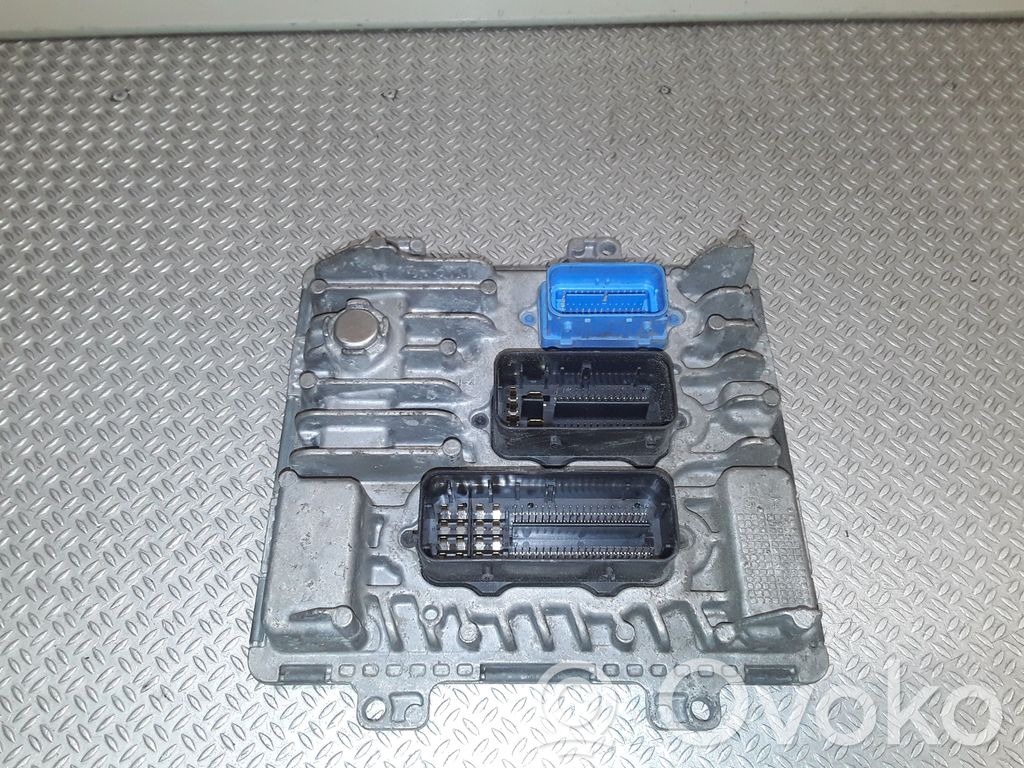 Opel Zafira C Engine control unit/module 