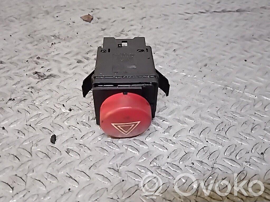 Botón interruptor de luz de peligro   6L1953235A