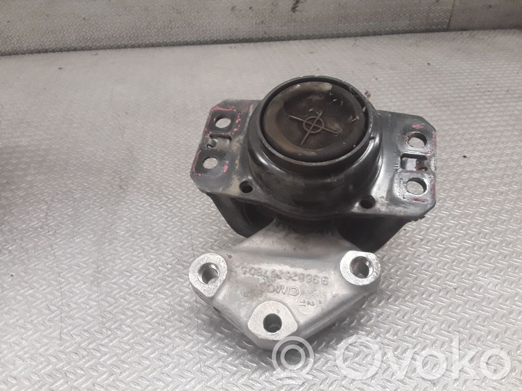 Citroen C4 II Engine mount bracket 