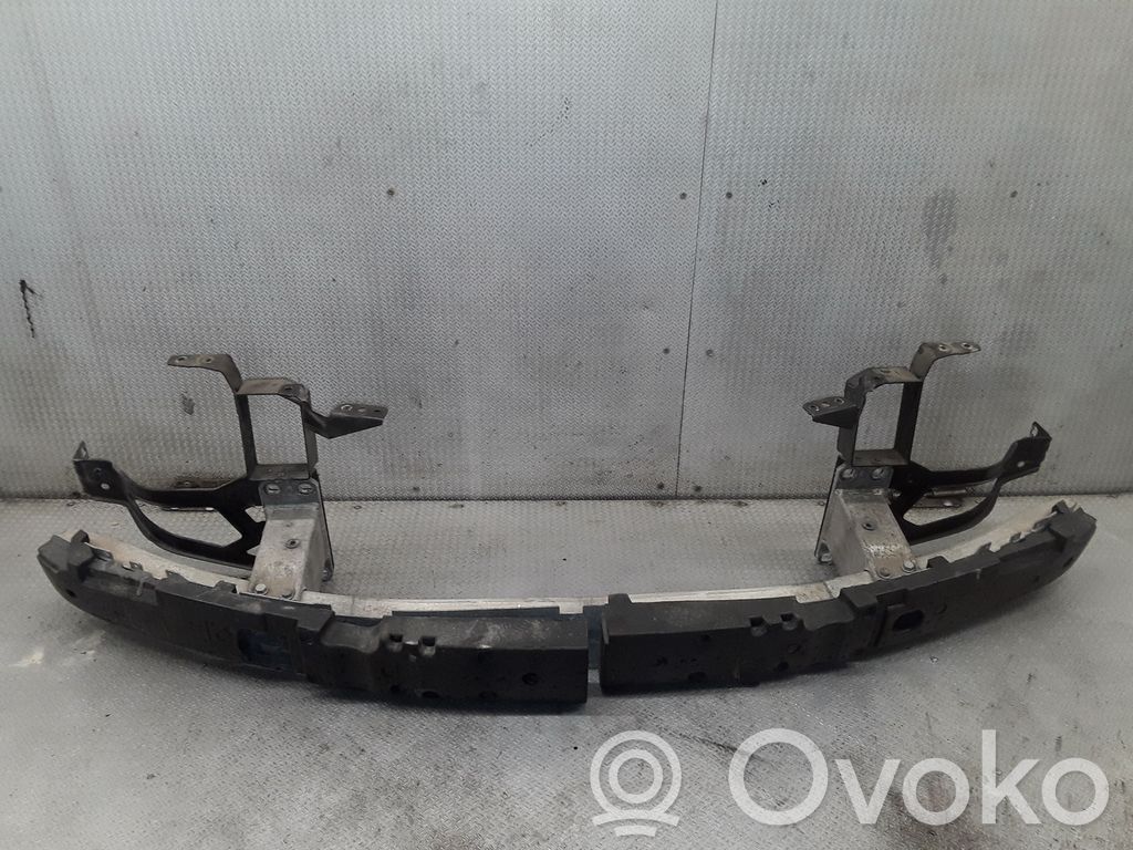 Priekšpusē bampera sija / balka   714858601