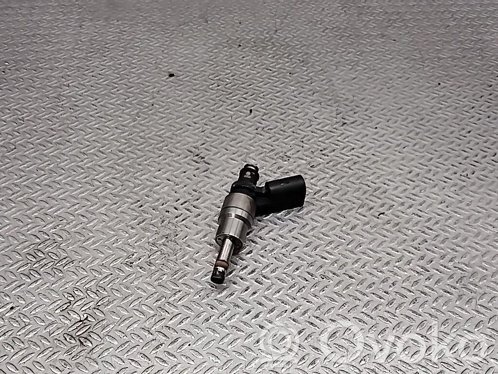 Volkswagen PASSAT B6 Wtryskiwacz paliwa 