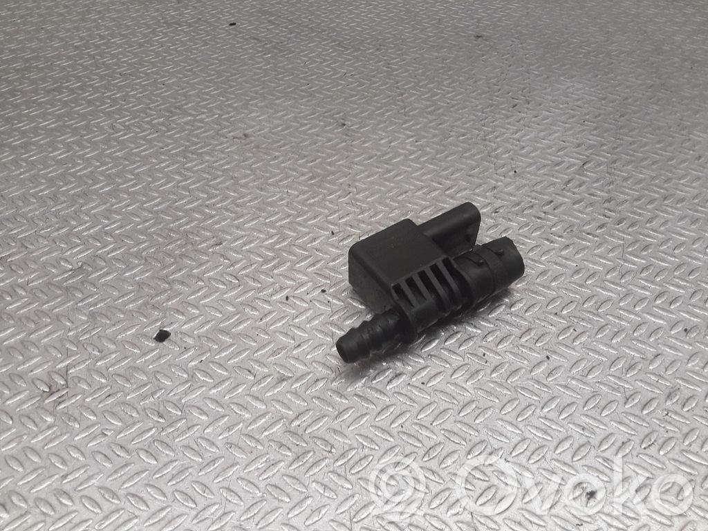 Sensor de temperatura del combustible   7802243903