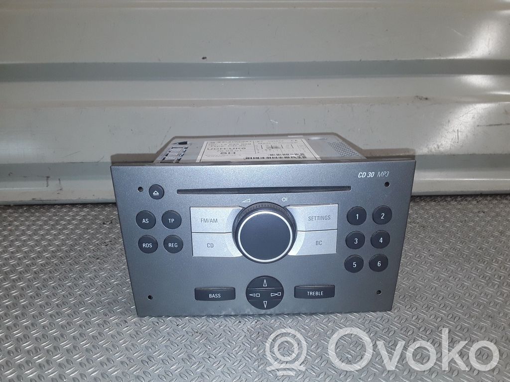 Radio / CD-Player / DVD-Player / Navigation   13233929