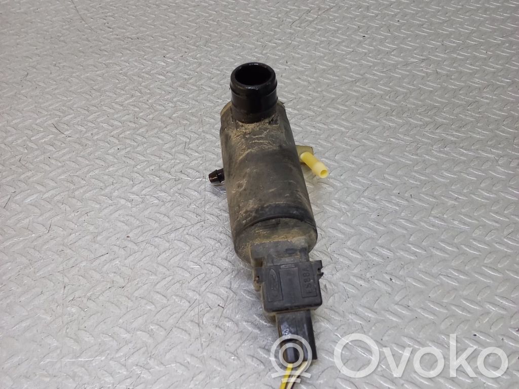 Ford Fiesta Windscreen/windshield washer pump 