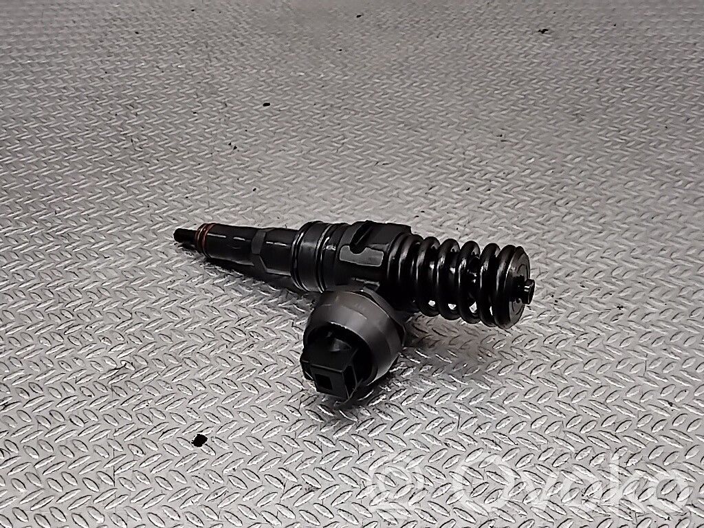 Injecteur de carburant   045130073T