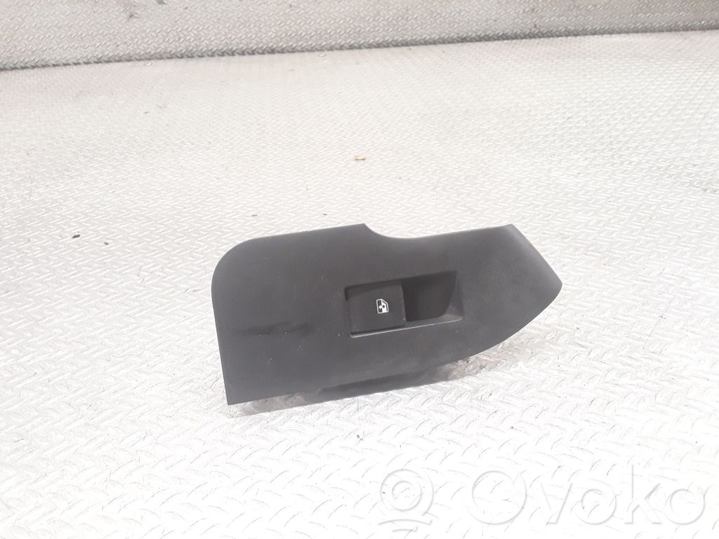 Chevrolet Captiva Electric window control switch 