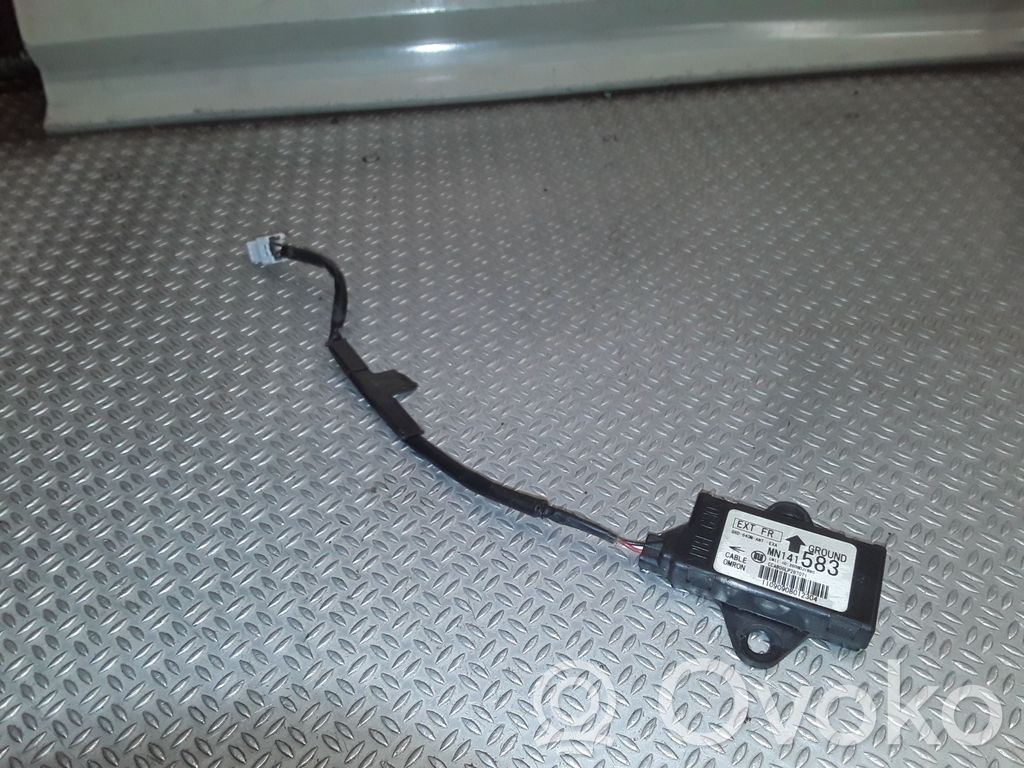 Mitsubishi Outlander Aerial antenna amplifier 