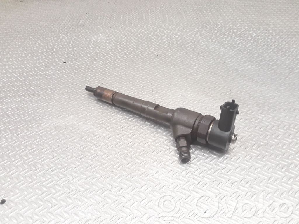 Opel Corsa D Inyector de combustible 