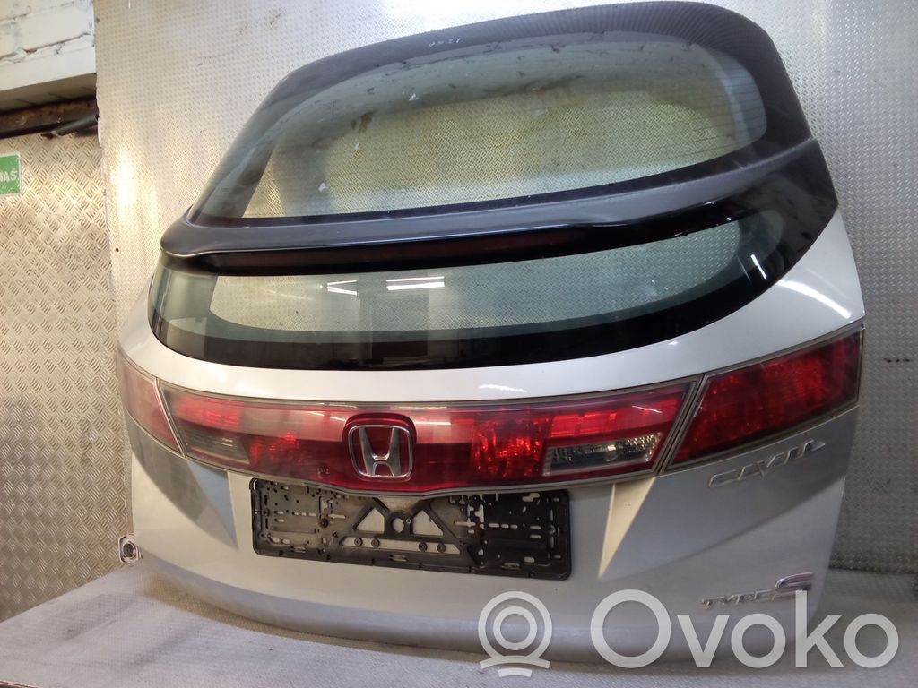 Tailgate/trunk/boot lid