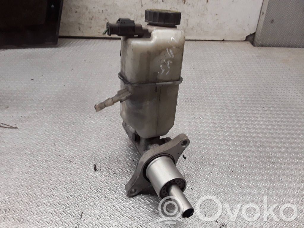Master brake cylinder   03350885131