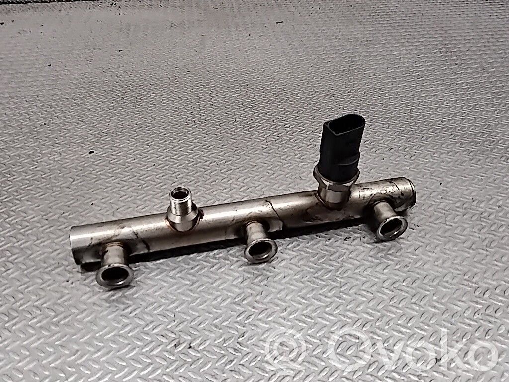 Audi A6 S6 C6 4F Polttoainepääputki 