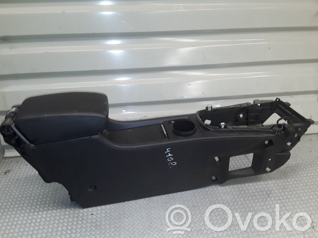 Opel Astra J Armrest 