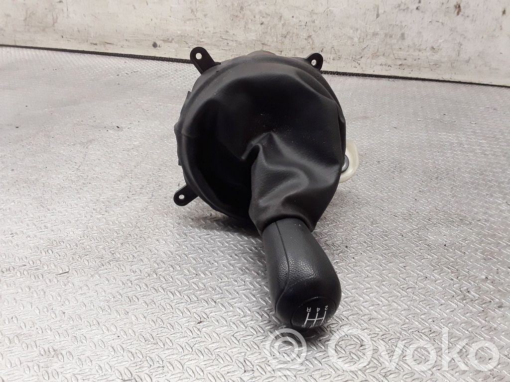 Mazda 2 Gear shifter/selector 
