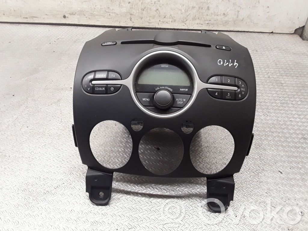 Radio/CD/DVD/GPS head unit   DF7466AR0