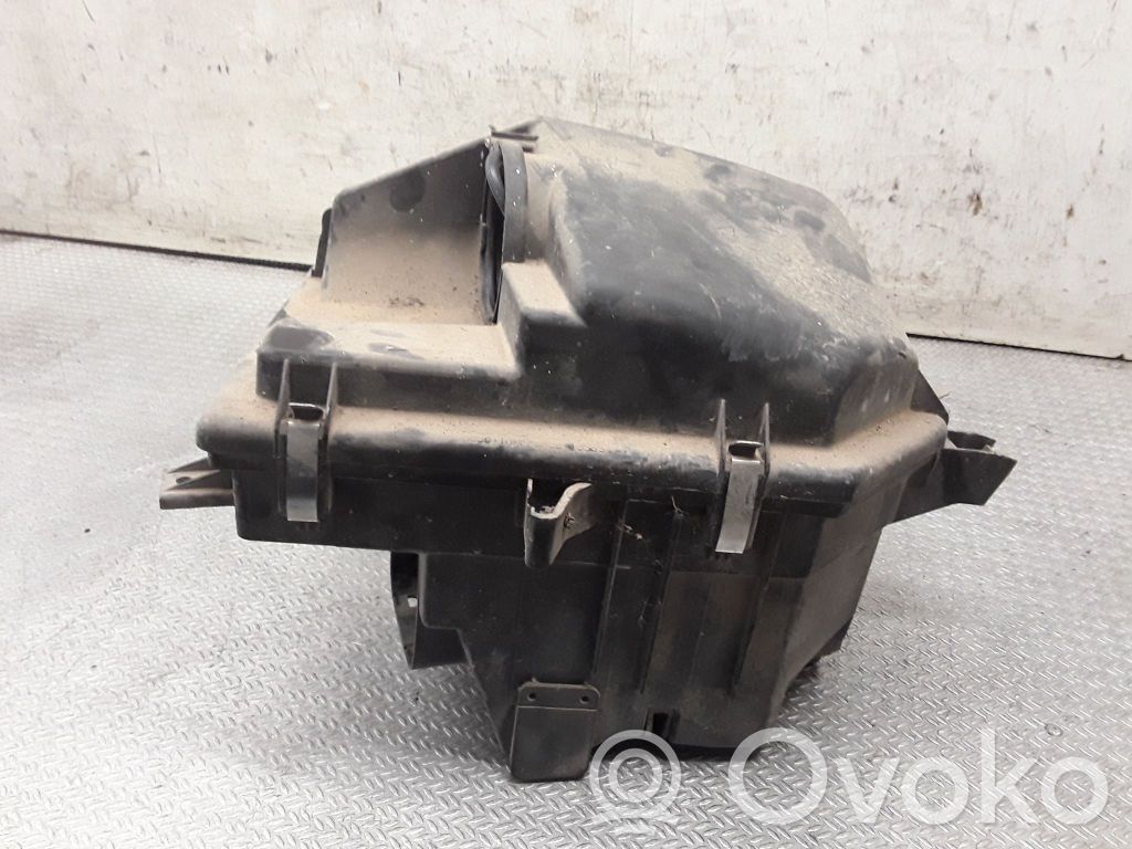 Air filter box