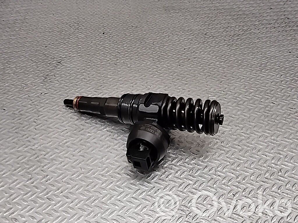 Injektor Einspritzdüse   038130073AK