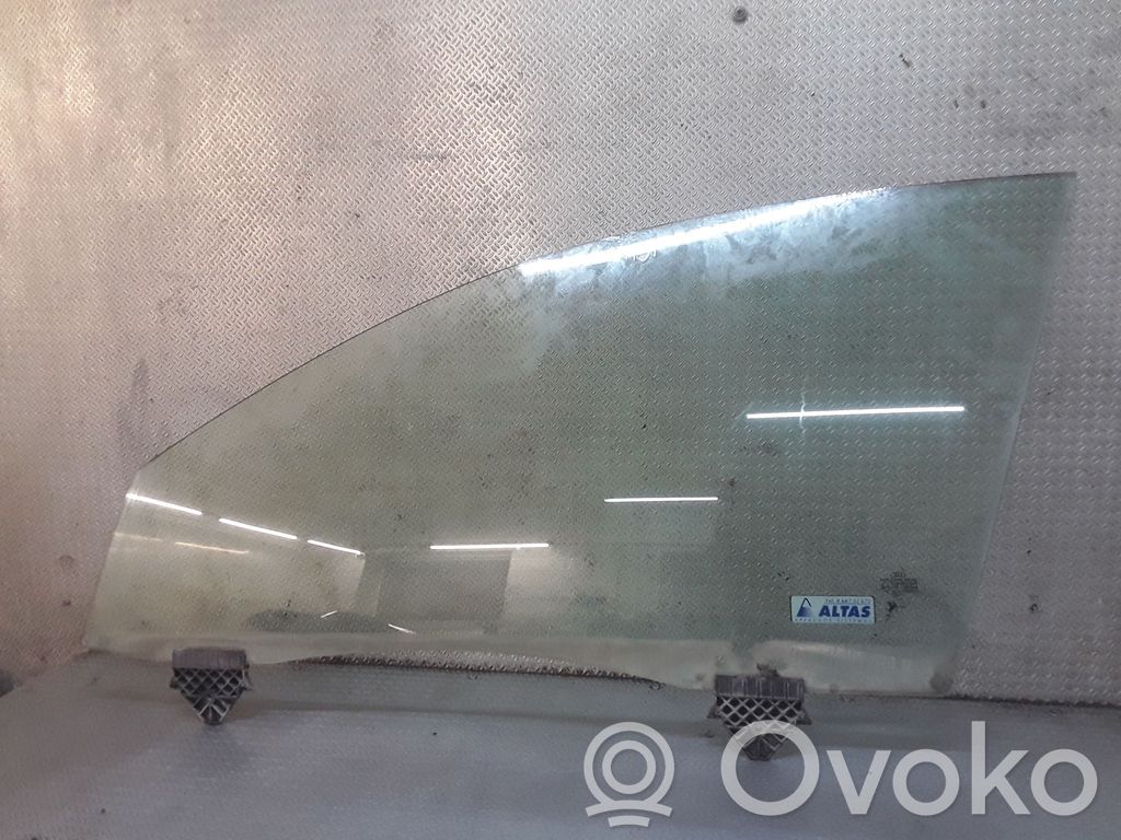 Vetro del finestrino della portiera anteriore - quattro porte