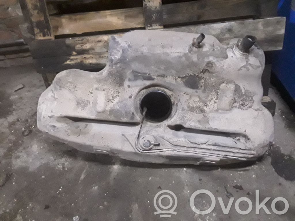 Toyota Avensis T250 Depósito de combustible 