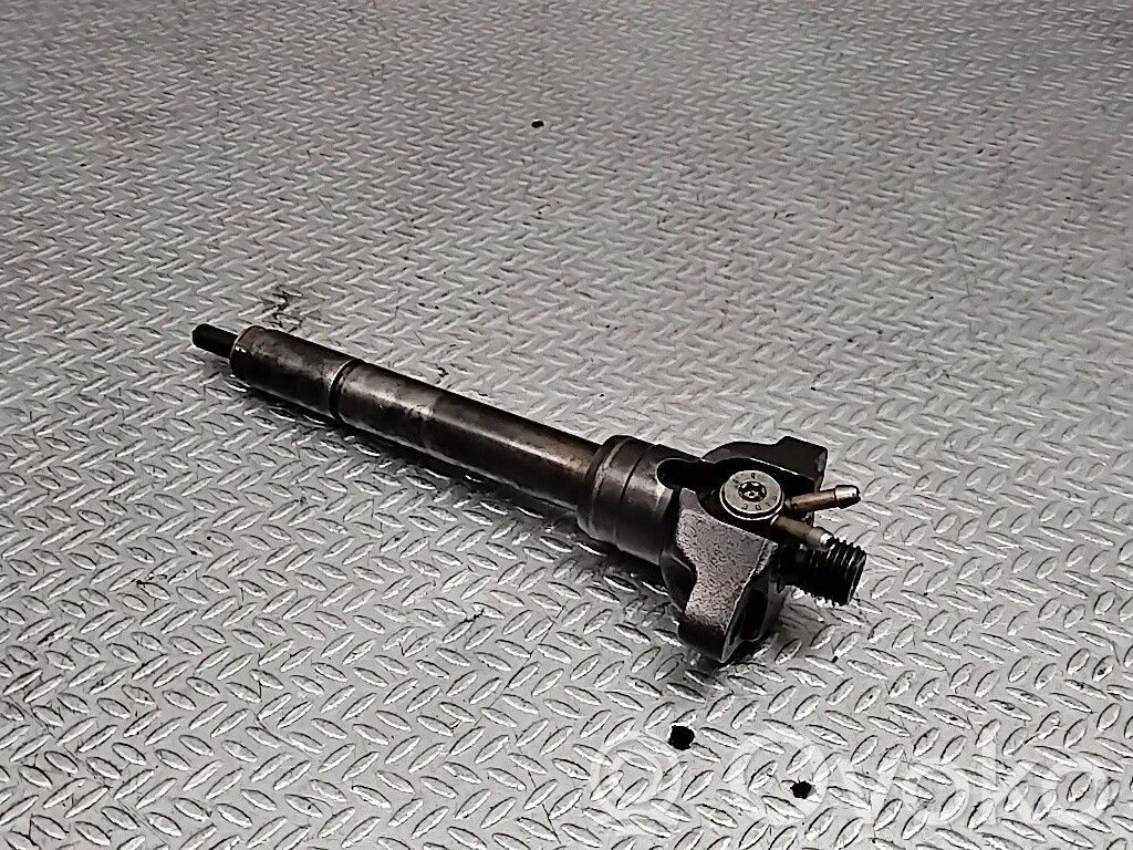BMW 3 E46 Fuel injector 