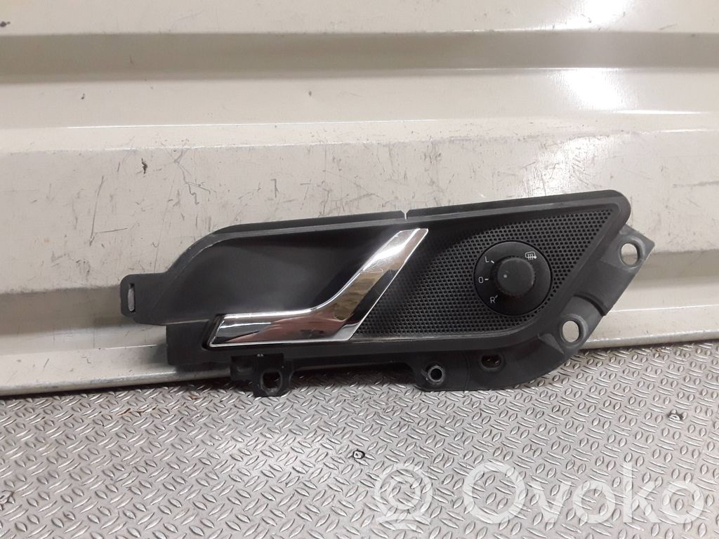Manecilla interna puerta delantera   5JB867011A