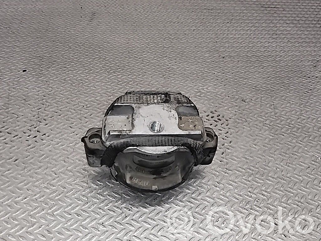 Audi A8 S8 D3 4E Vaihdelaatikon kiinnitys 