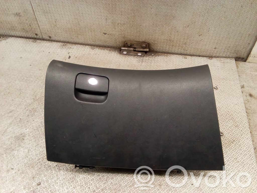 Guantera   845102R01WK