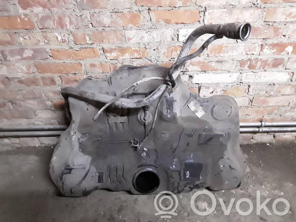 Réservoir de carburant   7G919002EB