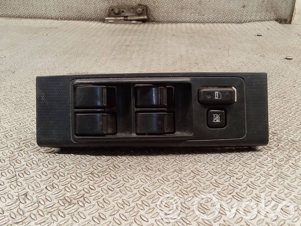 Electric window control switch   848200F030