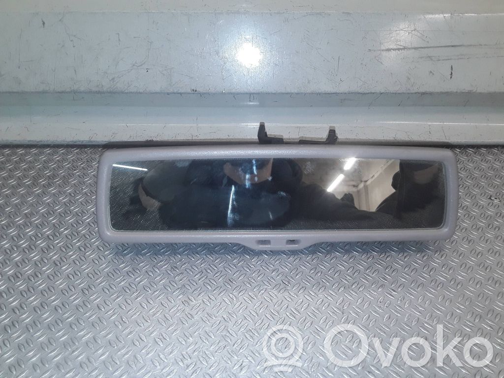 Rear view mirror (interior)   E1010839