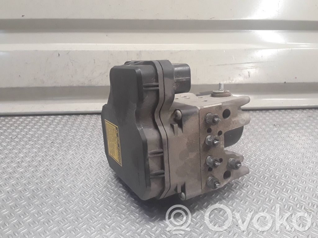 Lexus IS 220D-250-350 Bomba de ABS 