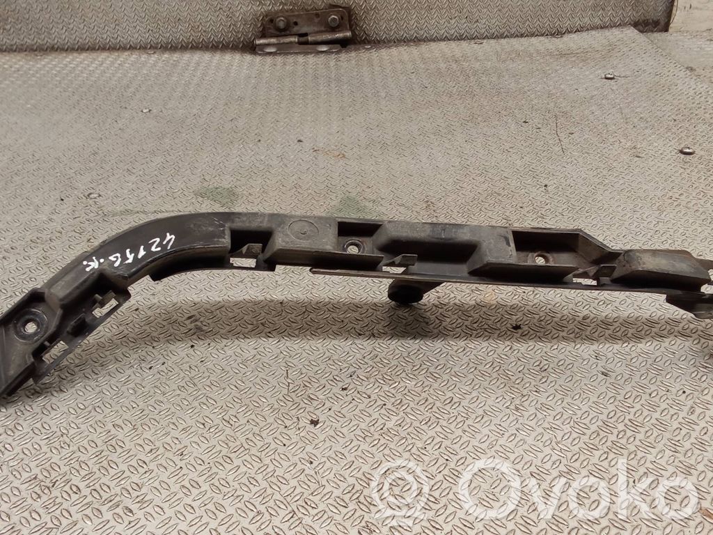 Rear bumper mounting bracket   7058517
