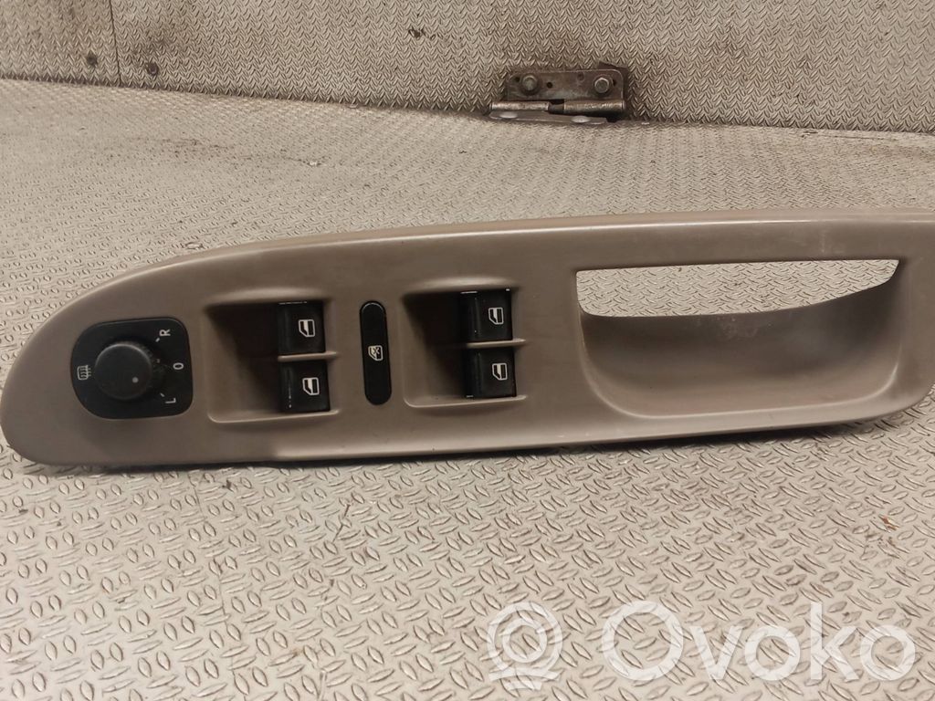 Electric window control switch   3C1867171B,1K4959857A