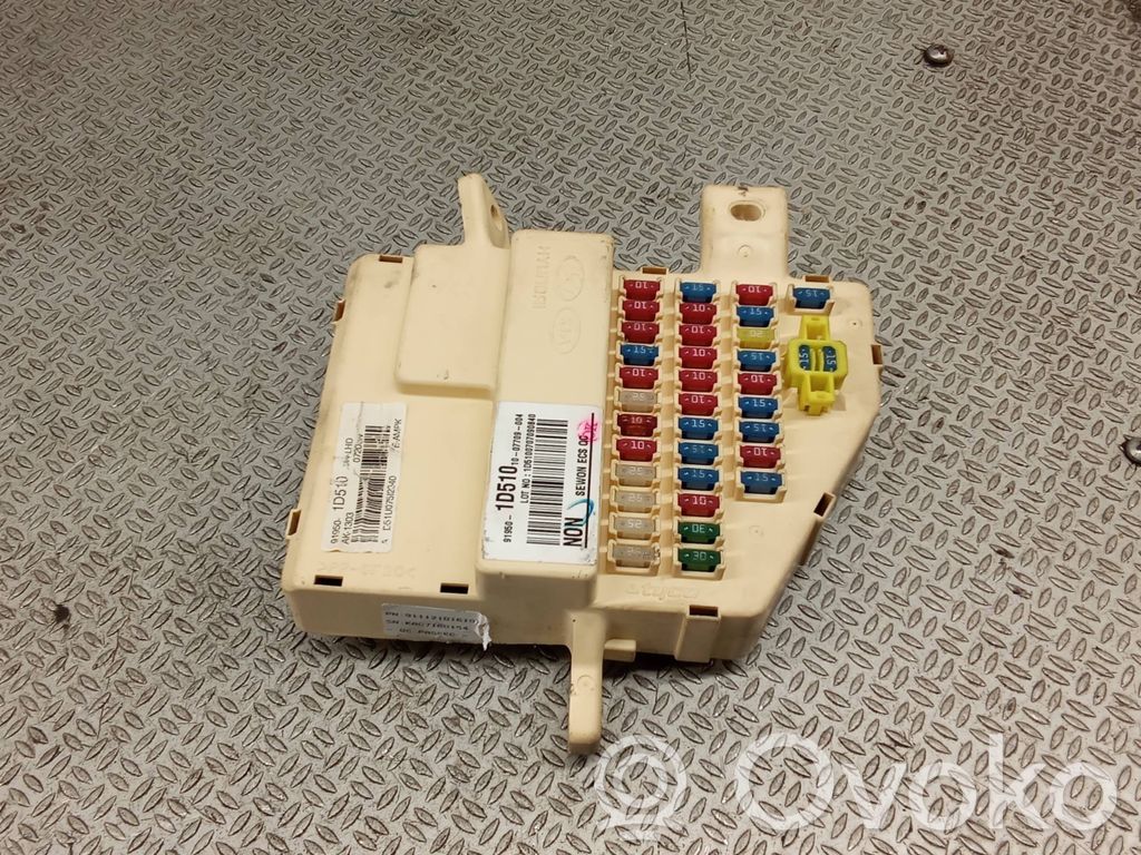 KIA Carens II Fuse module 