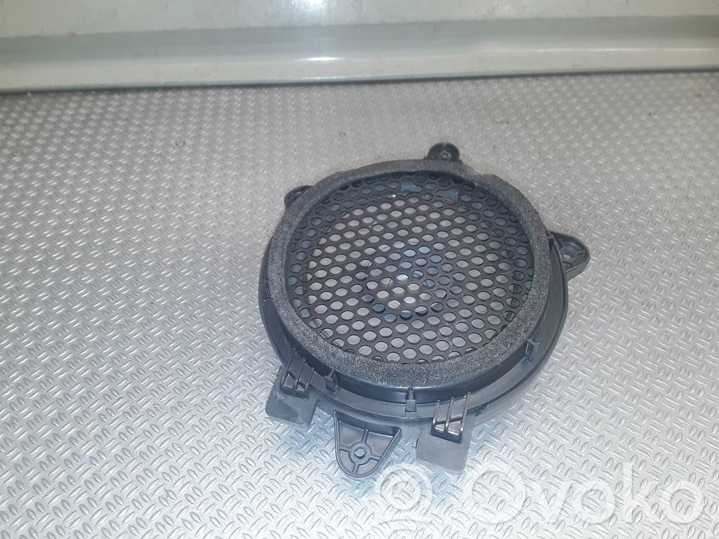 Etuoven kaiutin   04685967AD