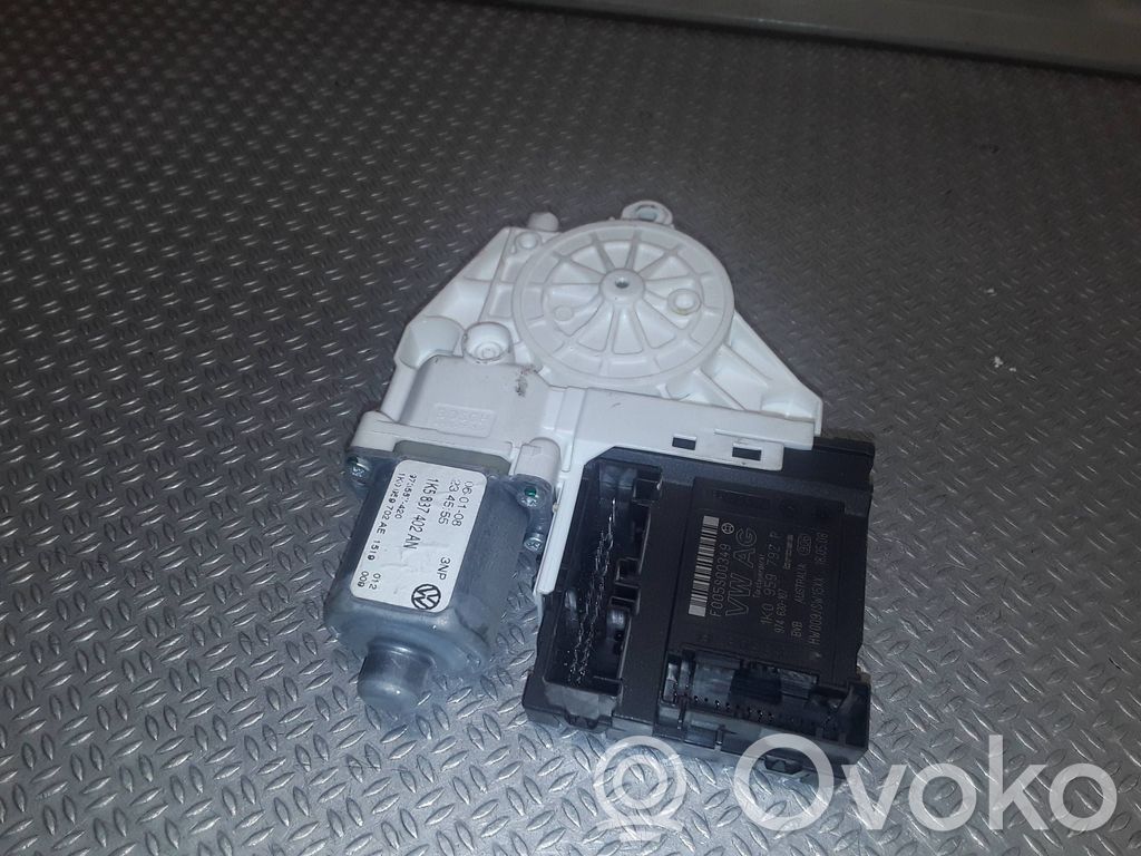 Volkswagen Golf V Etuoven ikkunan nostomoottori 