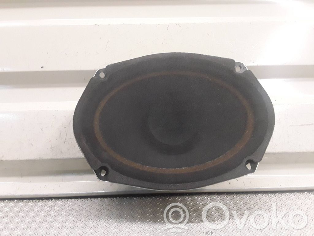 Dodge Caliber Skaļrunis (-i) priekšējās durvīs 