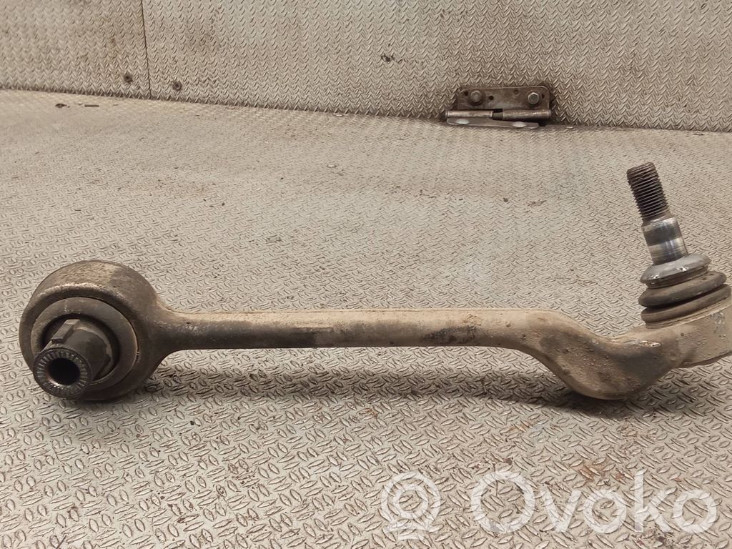 Triangle bras de suspension inférieur avant   6763699